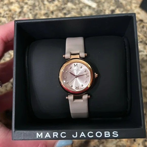 Women’s Marc Jacobs Petite Dolly Watch Marc Jacobs Petite Dolly Watch New | Mercari main image 3